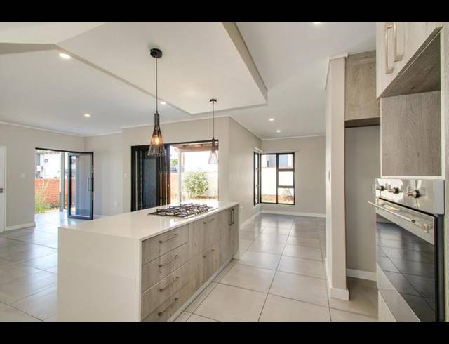 3 BEDROOM HOUSE FOR SALE IN CRAIGAVON